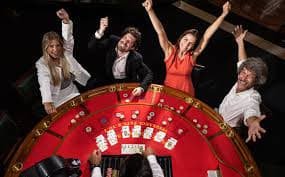 Live dealer casino table broadcast